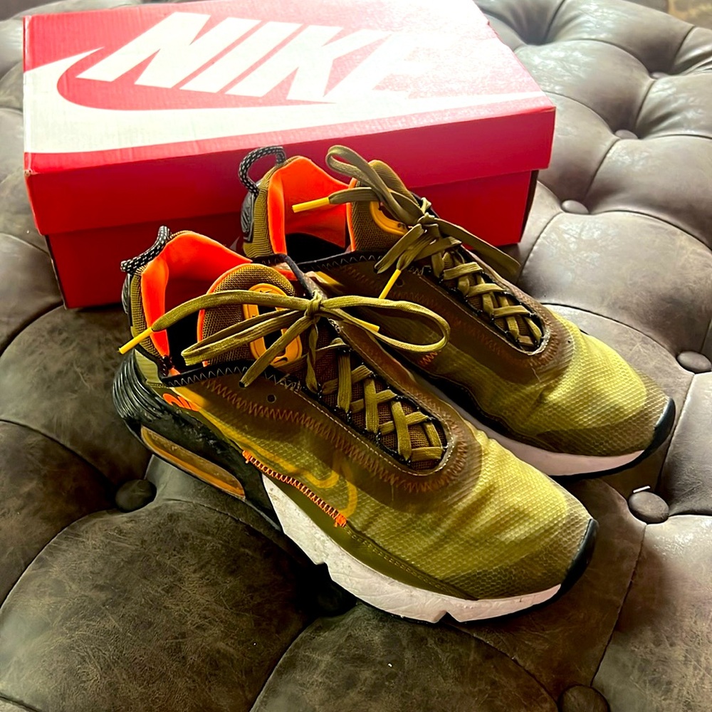 W Air Max 2090